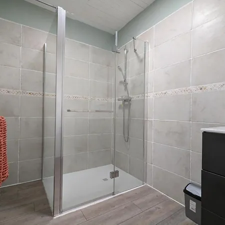 Casa di campagna Maison Spacieuse Avec Piscine Privée, Climatisation, Wi-fi, Animaux Acceptés Et Parking - Fr-1-653-268 *