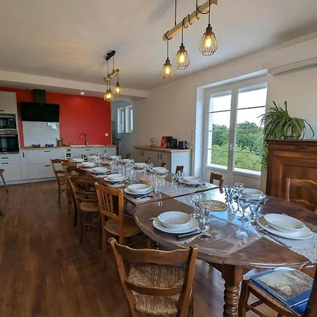 Maison Spacieuse Avec Piscine Privee, Climatisation, Wi-fi, Animaux Acceptes Et Parking - Fr-1-653-268 Montbron