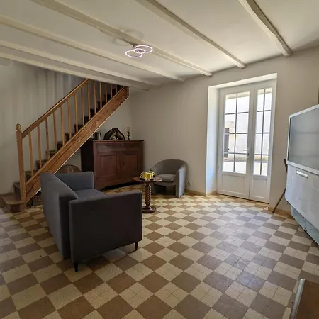 Maison Spacieuse Avec Piscine Privee, Climatisation, Wi-fi, Animaux Acceptes Et Parking - Fr-1-653-268 別荘 *