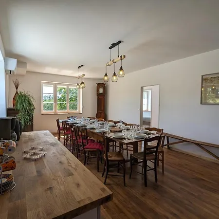 Maison Spacieuse Avec Piscine Privee, Climatisation, Wi-fi, Animaux Acceptes Et Parking - Fr-1-653-268 *