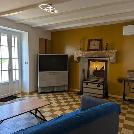 Maison Spacieuse Avec Piscine Privee, Climatisation, Wi-fi, Animaux Acceptes Et Parking - Fr-1-653-268