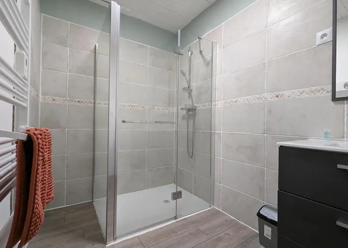 Casa de Férias Maison Spacieuse Avec Piscine Privee, Climatisation, Wi-fi, Animaux Acceptes Et Parking - Fr-1-653-268 *